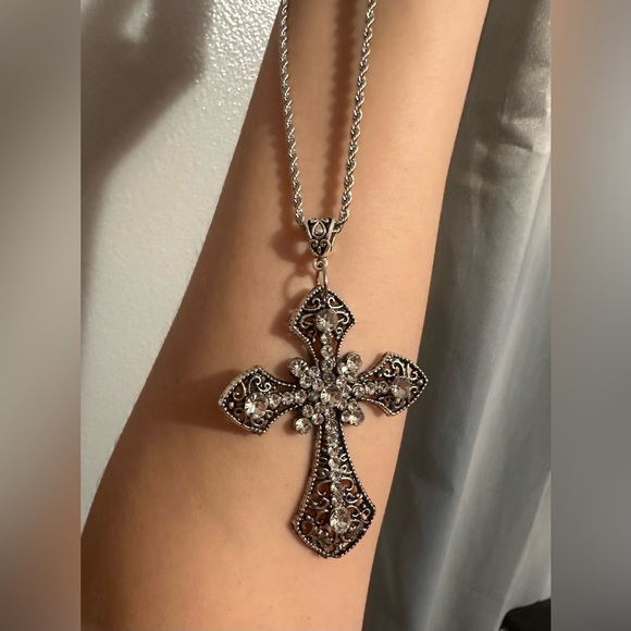Victorian Goth Silver Statement Cross Necklace Big Large Crystals Brand New - Picture 16 of 16